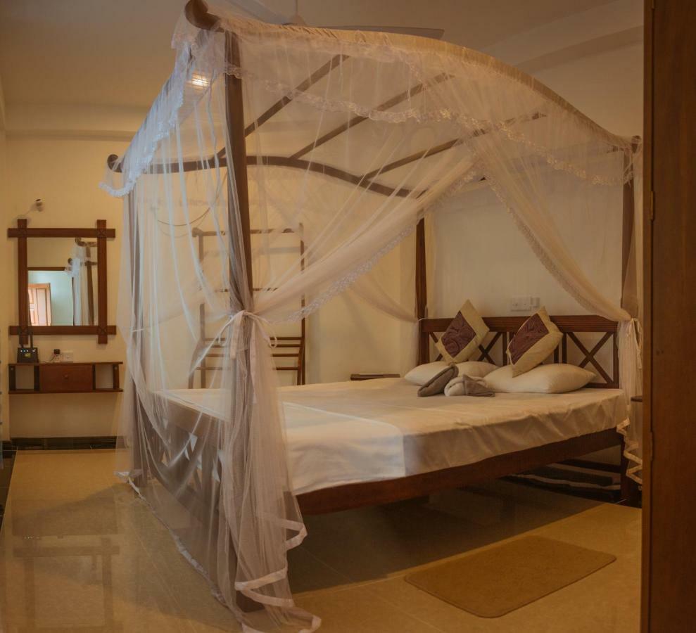Guesthouse Bodensee Хіккадува Екстер'єр фото